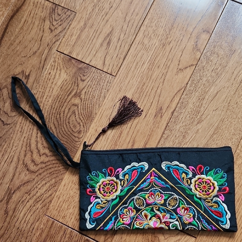 Embroidered Black Clutch